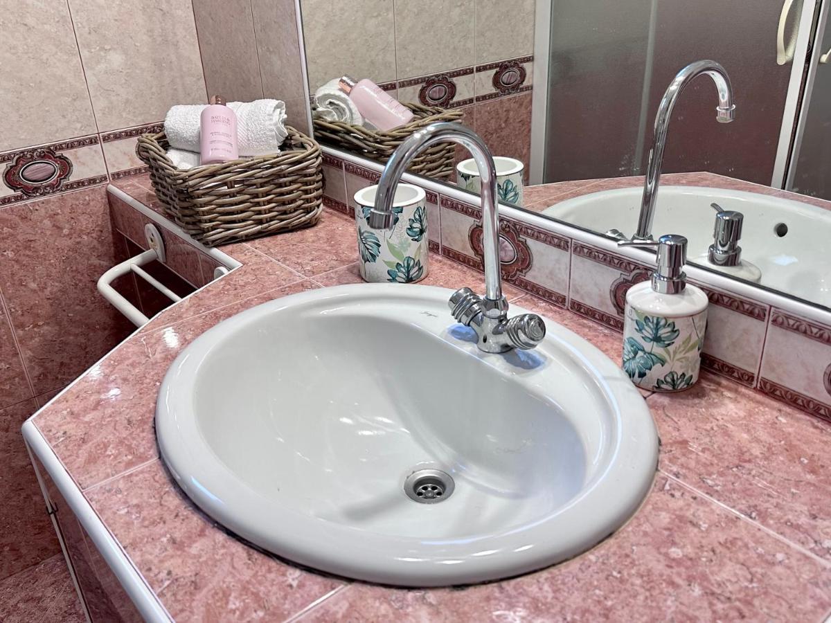 Villa Ester Lopar Εξωτερικό φωτογραφία